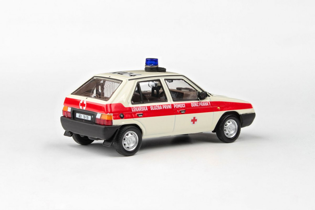 Škoda Favorit 136L (1988) 1:43 - OÚNZ Praha 1